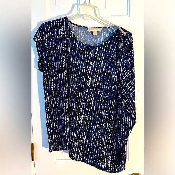 Michael Kors Tops - MICHAEL KORS Women's Asymmetrical cap sleeve blouse. Blue, Black, White.…